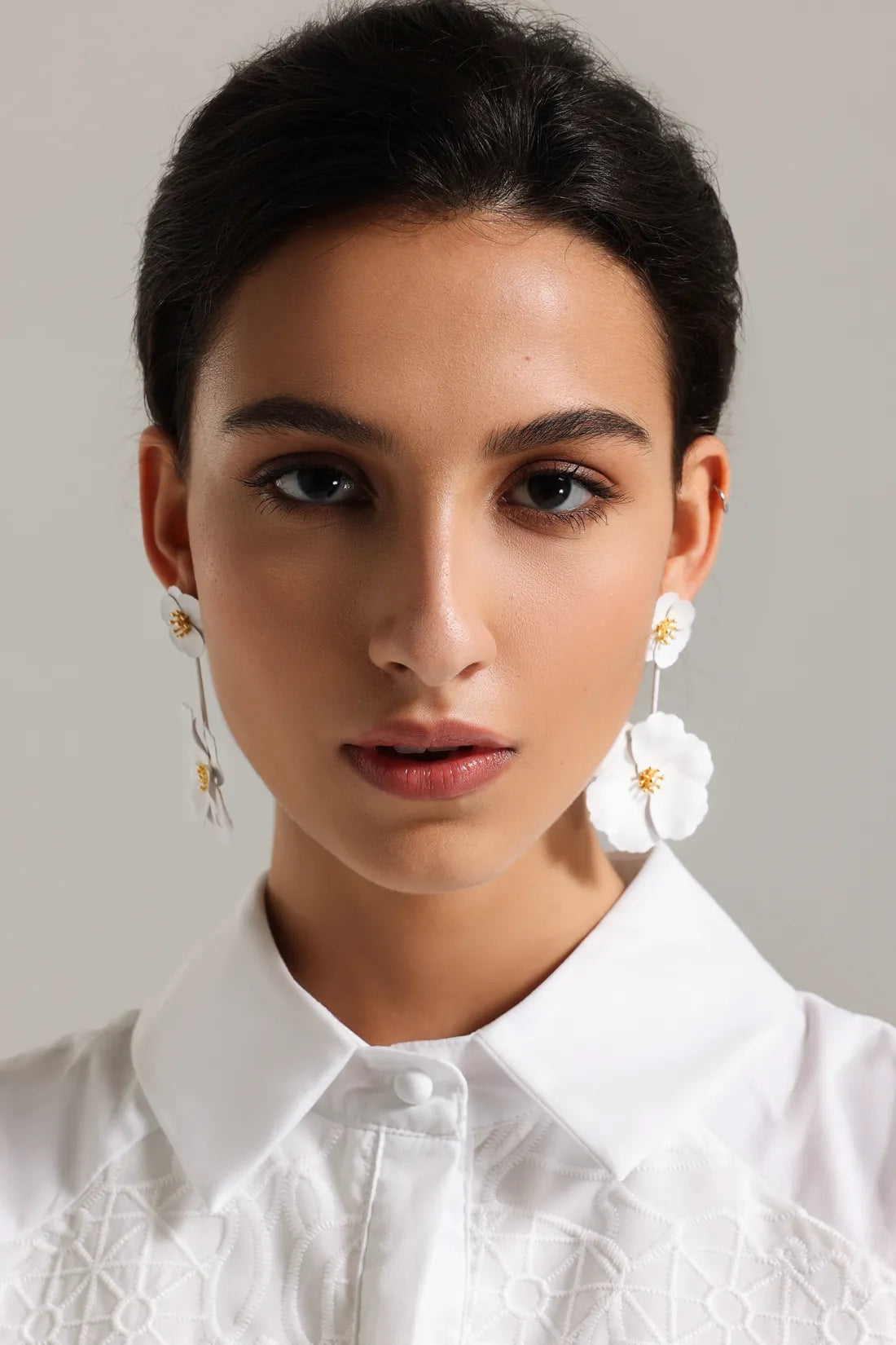 Claire Metallic Flower Earrings - White