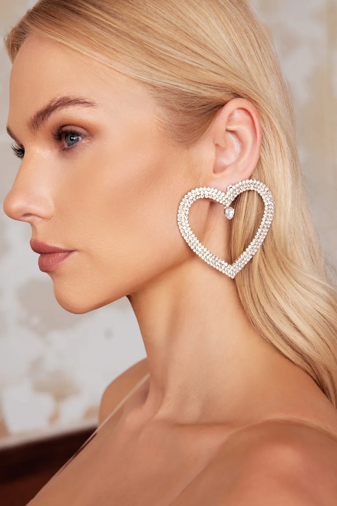 Evey Heart-shaped Rhinestone Earrings